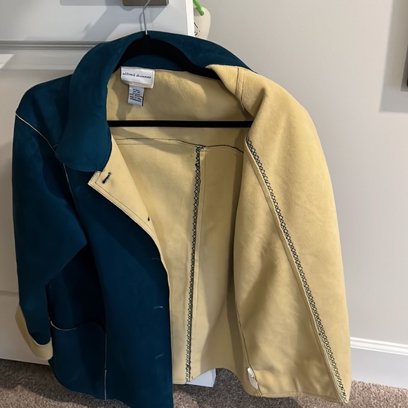 Blue Jacket with tan interior - Picture 3 of 3